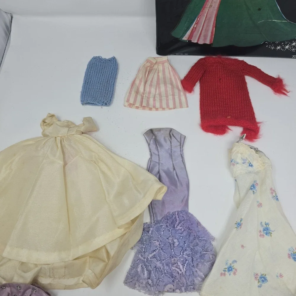 Vintage 1963 Barbie Carrying Case Mattel‎ Black Box & clothes lot